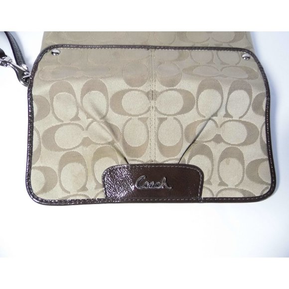 COACH wristlet Jacquard Logo Wallet Purse - Picture 7 of 9